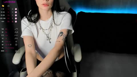 Snapshot of alexxa_bloom chatting on 19, 12, 2025 Alexa Bloom online show from 19, 12, 2025