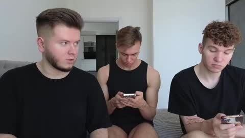 Snapshot of alexxx_d chatting on 18, 5, 2026 AlexDimaIgor online show from 18, 5, 2026