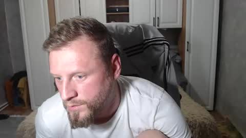 Snapshot of alexyno2020 chatting on 23, 10, 2025 alexyno2022 ONLYFANS online show from 23, 10, 2025