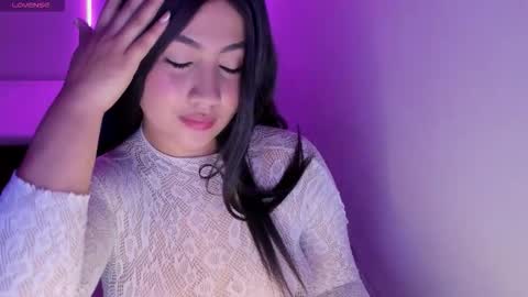     online show from 1, 12, 2025