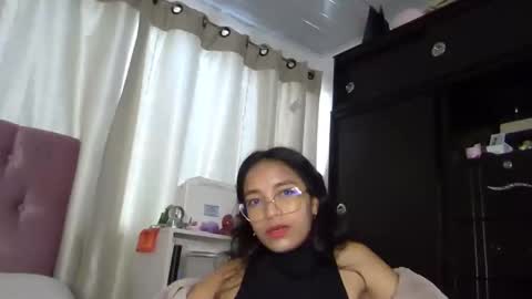 Snapshot of alia054 chatting on 4, 12, 2024 Alia online show from 4, 12, 2024