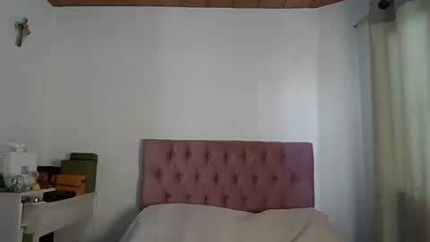 Snapshot of alia054 chatting on 4, 2, 2025 Alia online show from 4, 2, 2025