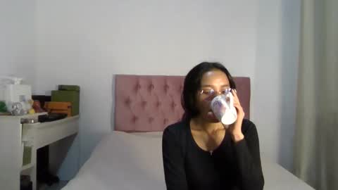 Snapshot of alia054 chatting on 7, 2, 2025 Alia online show from 7, 2, 2025