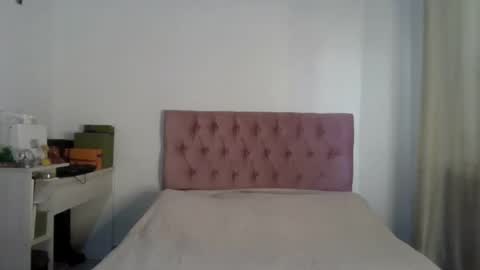 Snapshot of alia054 chatting on 11, 2, 2025 Alia online show from 11, 2, 2025