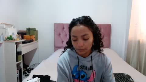 Snapshot of alia054 chatting on 16, 9, 2025 Alia online show from 16, 9, 2025