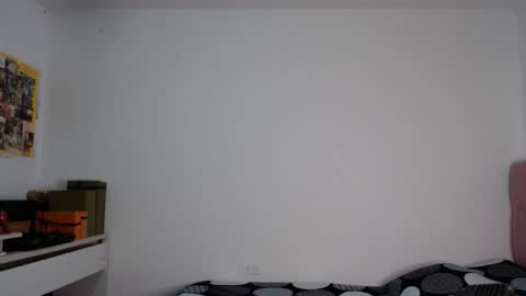 Snapshot of alia054 chatting on 17, 11, 2025 Alia online show from 17, 11, 2025