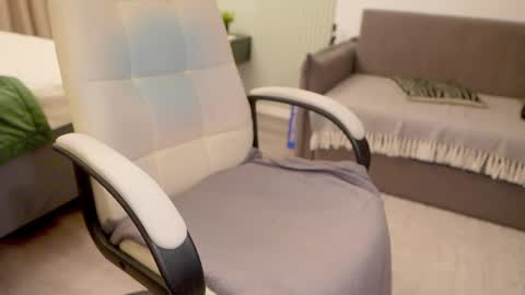 Snapshot of alica_moon_ chatting on 6, 3, 2025 Ali online show from 6, 3, 2025