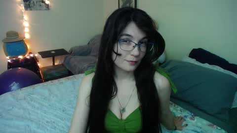 Snapshot of alice_asks chatting on 23, 11, 2025 Alice Asks online show from 23, 11, 2025