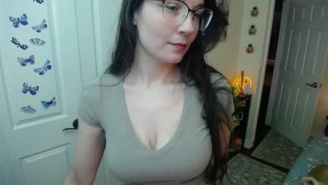 Snapshot of alice_asks chatting on 24, 5, 2026 Alice Asks online show from 24, 5, 2026