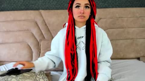 alice foxred online show from 27, 3, 2026