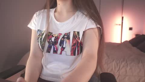 Snapshot of alice_kosmos chatting on 18, 12, 2024 Alice online show from 18, 12, 2024