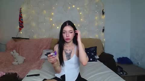 Snapshot of alice_love_fuck02 chatting on 11, 10, 2025 alice_love_fuck02 online show from 11, 10, 2025