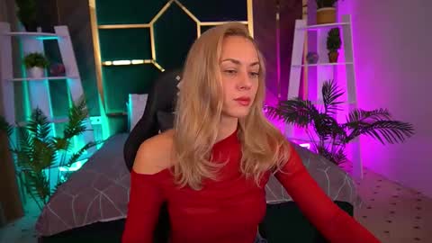 alice_morell online show from 4, 11, 2025