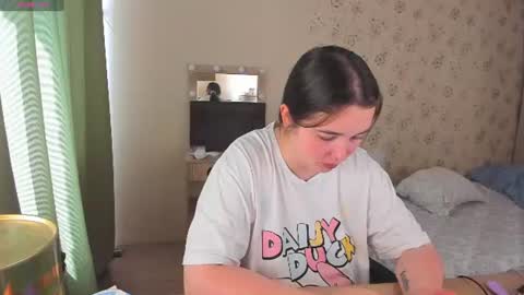 Snapshot of alice_next_door_ chatting on 15, 6, 2026 Alice online show from 15, 6, 2026