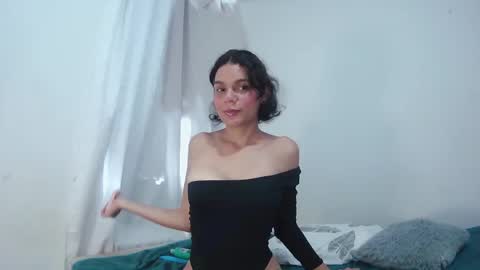Snapshot of alice_paola chatting on 22, 9, 2025 alice_paola online show from 22, 9, 2025