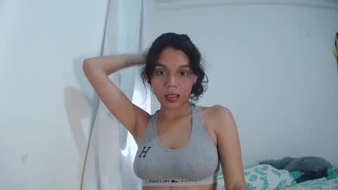 Snapshot of alice_paola chatting on 23, 9, 2025 alice_paola online show from 23, 9, 2025