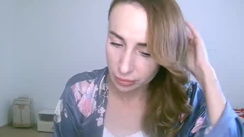 Alice Sewx online show from 26, 9, 2025