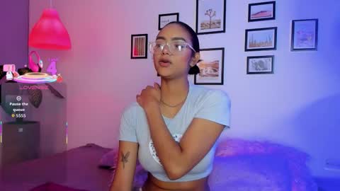 Snapshot of alice_simmons chatting on 15, 9, 2025 alice_simmons online show from 15, 9, 2025