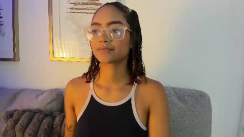 Snapshot of alice_simmons chatting on 7, 7, 2026 alice_simmons online show from 7, 7, 2026