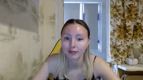 Snapshot of alice_smiles chatting on 14, 4, 2026 Alice smiles online show from 14, 4, 2026