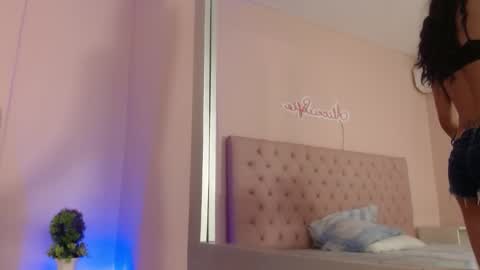 Snapshot of alice_sofia chatting on 14, 11, 2025 Sofia online show from 14, 11, 2025