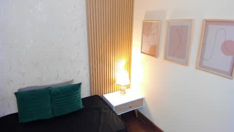 Alice and Asia online show from 5, 4, 2026