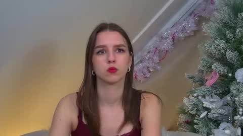 Snapshot of aliceatkin chatting on 18, 12, 2025 Alice online show from 18, 12, 2025
