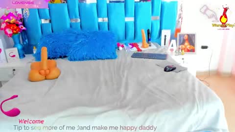 ALICE BENNET online show from 4, 2, 2025