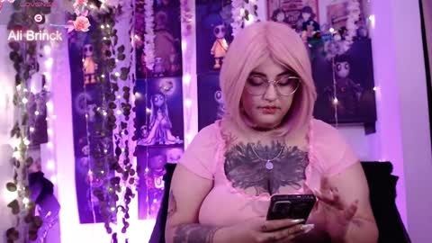 Snapshot of alicebrinck chatting on 19, 12, 2024 Alice Brinck online show from 19, 12, 2024