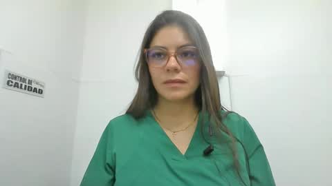 Snapshot of alicee16 chatting on 3, 1, 2025 alicee16 online show from 3, 1, 2025