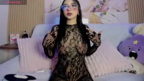 Snapshot of alicee1_ chatting on 19, 7, 2026 Aliice online show from 19, 7, 2026