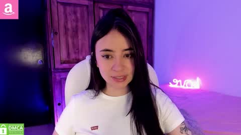 Snapshot of alicee_2 chatting on 13, 11, 2025 Aliceee .. 97YP9VWGZHrefnav wishlist lists 1 online show from 13, 11, 2025