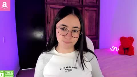 Snapshot of alicee_2 chatting on 14, 6, 2026 Aliceee .. 97YP9VWGZHrefnav wishlist lists 1 online show from 14, 6, 2026