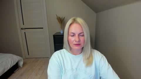 Alicee online show from 12, 10, 2025