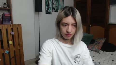 Snapshot of alicee_logan_ chatting on 18, 6, 2026 alicee_logan_ online show from 18, 6, 2026