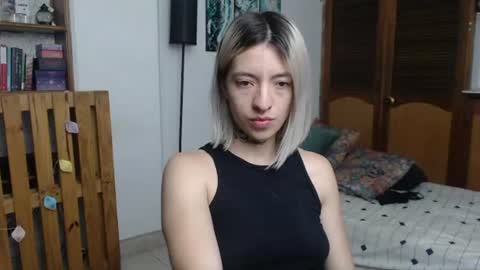 Snapshot of alicee_logan_ chatting on 8, 7, 2026 alicee_logan_ online show from 8, 7, 2026