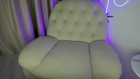 AliceLevine online show from 19, 11, 2025