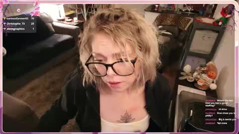 Snapshot of aliceliddell710 chatting on 14, 12, 2025 Alice Liddell online show from 14, 12, 2025