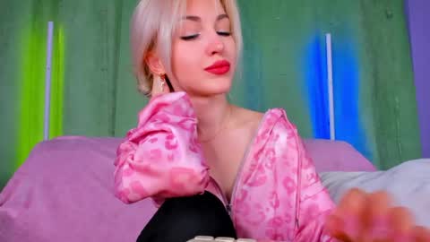 Snapshot of alicemonro chatting on 14, 5, 2026 alicemonro online show from 14, 5, 2026
