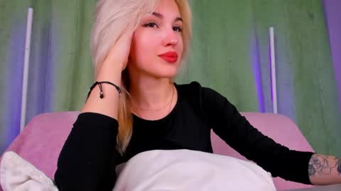 Snapshot of alicemonro chatting on 23, 5, 2026 alicemonro online show from 23, 5, 2026