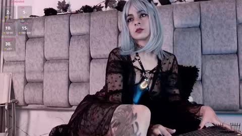 alicenoir_ online show from 18, 11, 2025