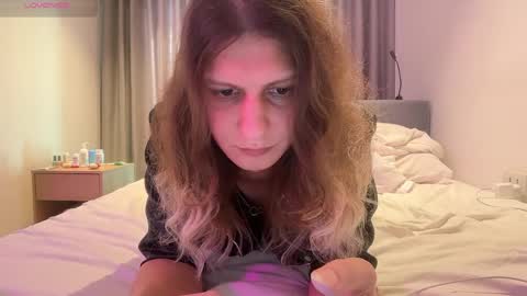 Snapshot of alicepinkhead chatting on 3, 4, 2026 AlicePinkhead online show from 3, 4, 2026