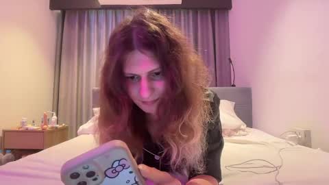 Snapshot of alicepinkhead chatting on 4, 5, 2026 AlicePinkhead online show from 4, 5, 2026