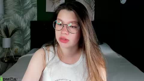Snapshot of aliceruby1 chatting on 24, 7, 2026 Alice online show from 24, 7, 2026