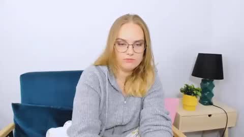 alicesensitive online show from 17, 10, 2025