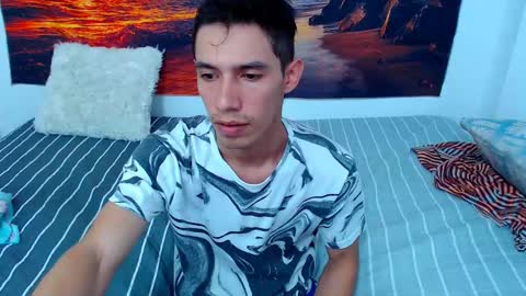 Snapshot of alicia_and_brandon chatting on 28, 1, 2025 CATALINA Y ANDRES online show from 28, 1, 2025