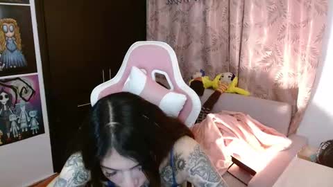 Snapshot of alicia_key_ chatting on 30, 9, 2025 ALICIA online show from 30, 9, 2025