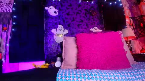 Alicia Kyse  online show from 15, 10, 2025