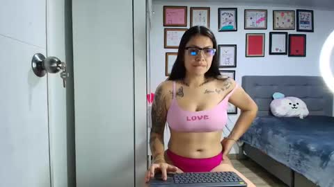 alicia_rainbow online show from 22, 4, 2026