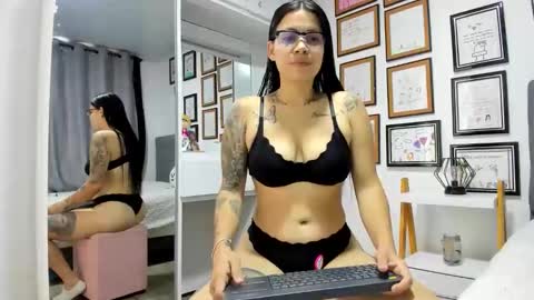 alicia_rainbow online show from 5, 5, 2026